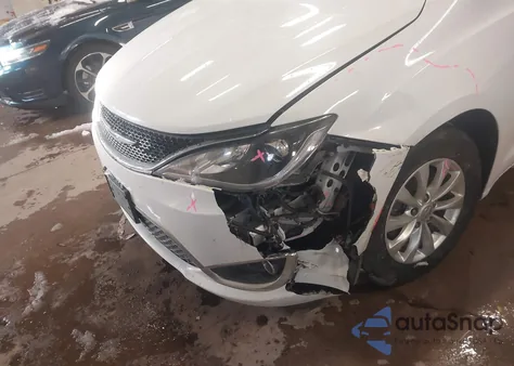 2018 Chrysler Pacifica Touring Plus z USA, uszkodzony, nr VIN 2C4RC1FG9JR183009